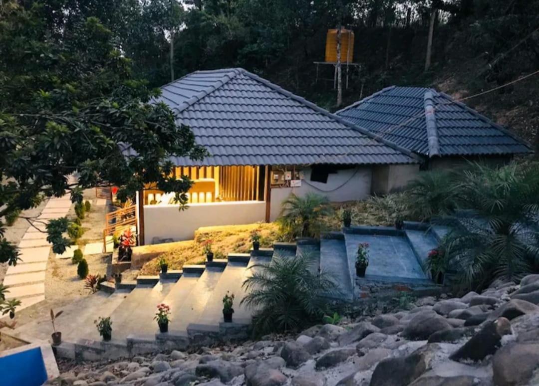 The Mountain Shades Resort Madikeri Exterior photo